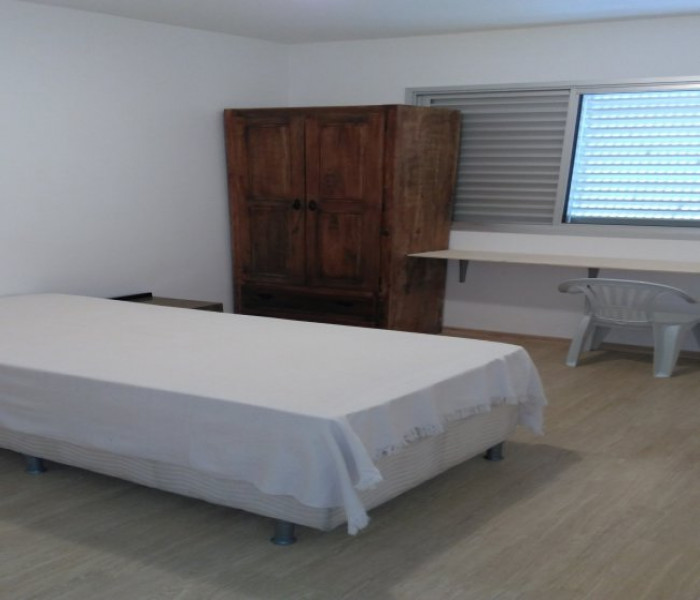 Imagem 4 da galeria do anúncio: Quartos para Solteiros