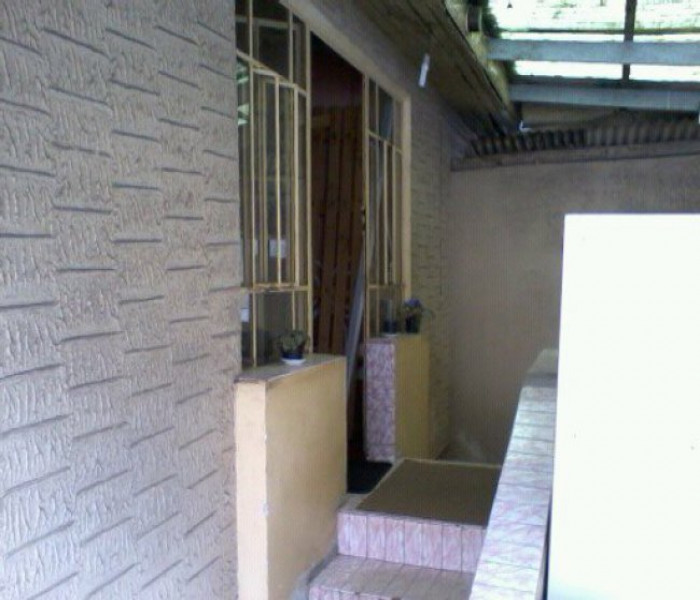 Imagem 10 da galeria do anúncio: Casa tipo republica prox da PUC FAMILIAR ?