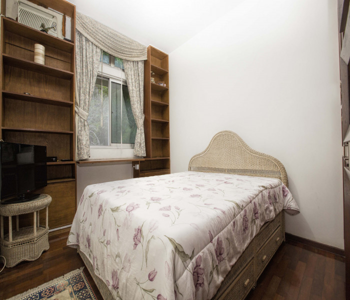 Imagem 1 da galeria do anúncio: Quarto com vista p/ a montanha em frente ao Metro Cantagalo