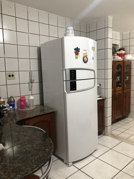 Imagem 2 da galeria do anúncio: Alugo quarto no calhau! Atrás barramar