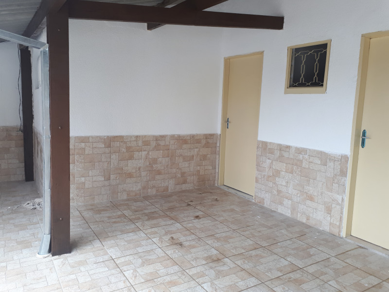 Imagem 13 da galeria do anúncio: Alugo Suite e Quarto Simples no P. Industrial em SJ Campos