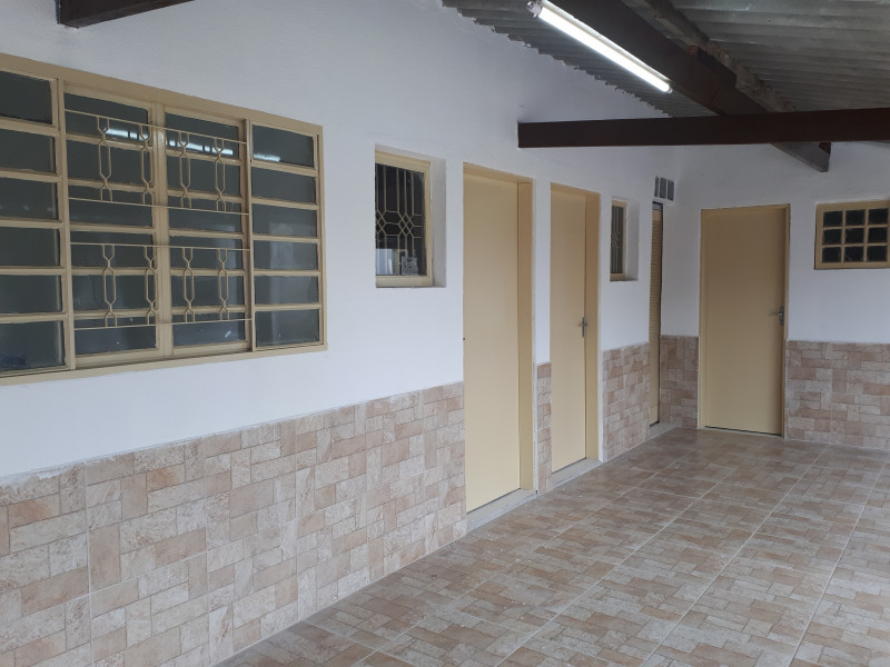 Imagem 14 da galeria do anúncio: Alugo Suite e Quarto Simples no P. Industrial em SJ Campos