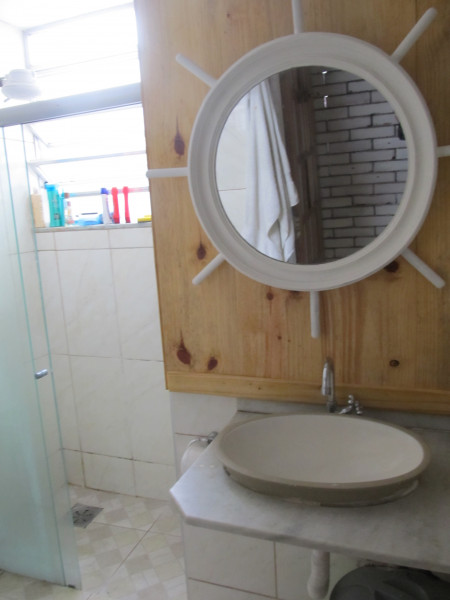 Imagem 14 da galeria do anúncio: COPACABANA..QUARTO DE CASAL. 1900 reais POR MES.