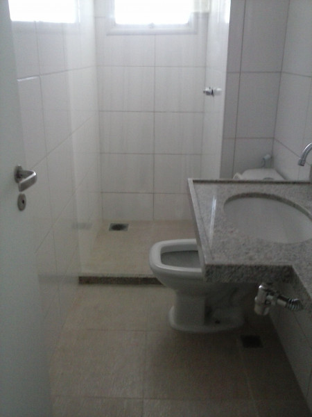 Imagem 5 da galeria do anúncio: Alugo Quarto Mobiliado