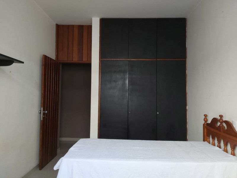 Imagem 9 da galeria do anúncio: Quarto na QI 5 LAGO SUL