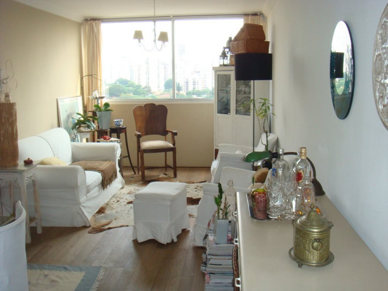 Imagem 10 da galeria do anúncio: Excelente Suite com Diarista Exclusivo á Mulheres