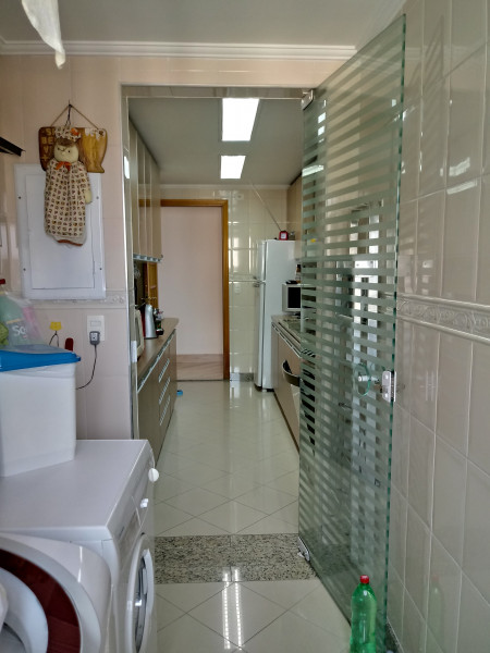 Imagem 14 da galeria do anúncio: Quartos Individuais e Suite  Mobiliados e Decorados