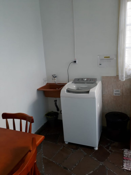 Imagem 10 da galeria do anúncio: Quarto  com cama casal próx Puc Tecnopuc Acisp Ufrgs Do Vale