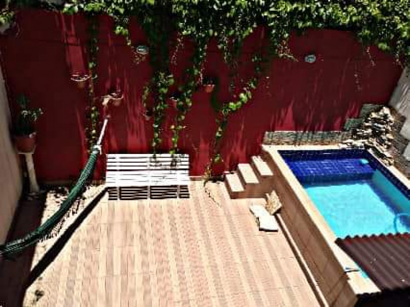 Imagem 1 da galeria do anúncio: Quarto individual com piscina