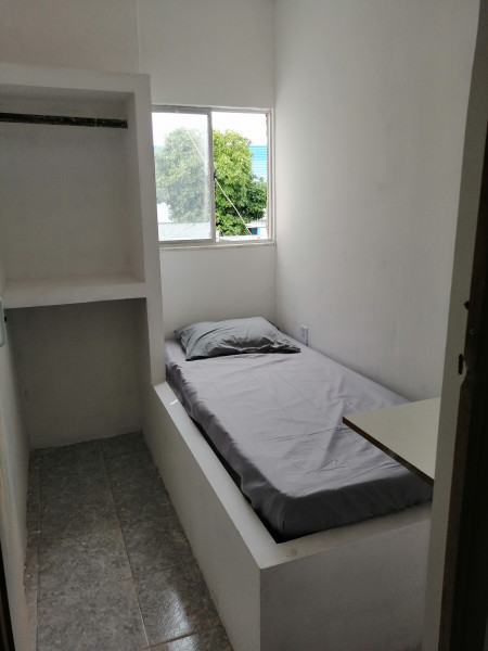 Imagem 3 da galeria do anúncio: Quarto individual com piscina