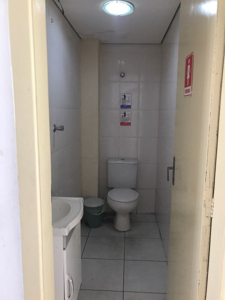 Imagem 5 da galeria do anúncio: Pensão quarto metrô São Joaquim