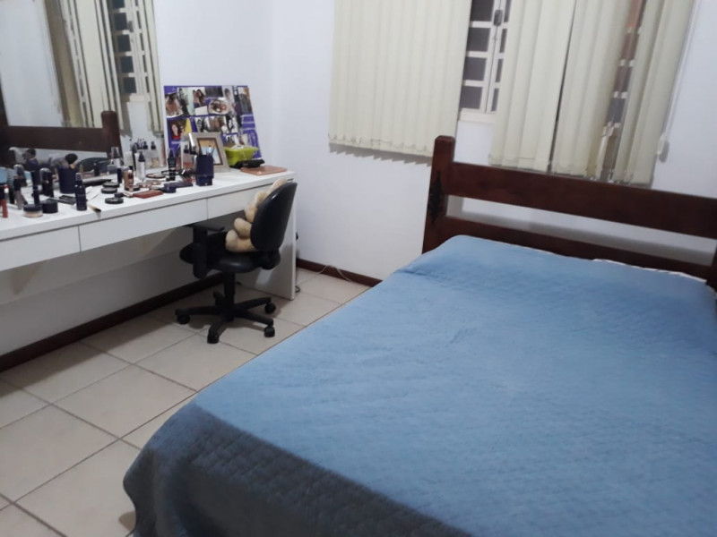 Imagem 1 da galeria do anúncio: Casa Amarela, familiar, conforto no Dona Clara.