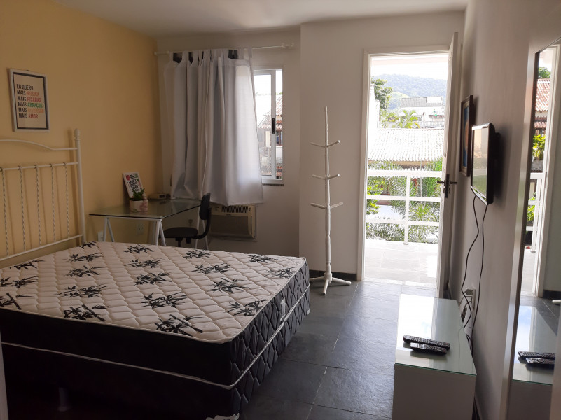 Imagem 2 da galeria do anúncio: Alugo quarto no início da Barra da Tijuca