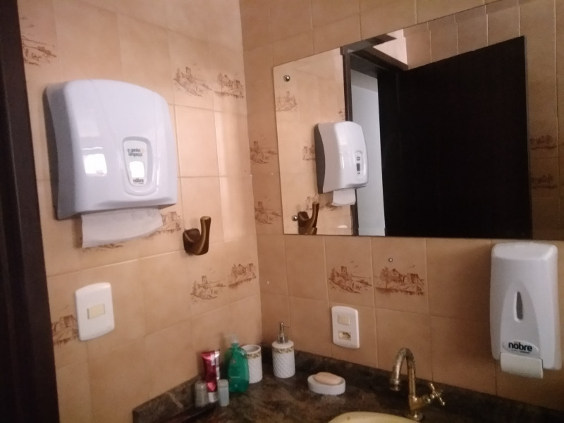 Imagem 3 da galeria do anúncio: Quarto alto padrao com sacada