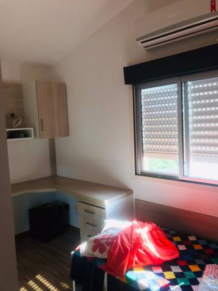 Imagem 3 da galeria do anúncio: Compartilho apartamento