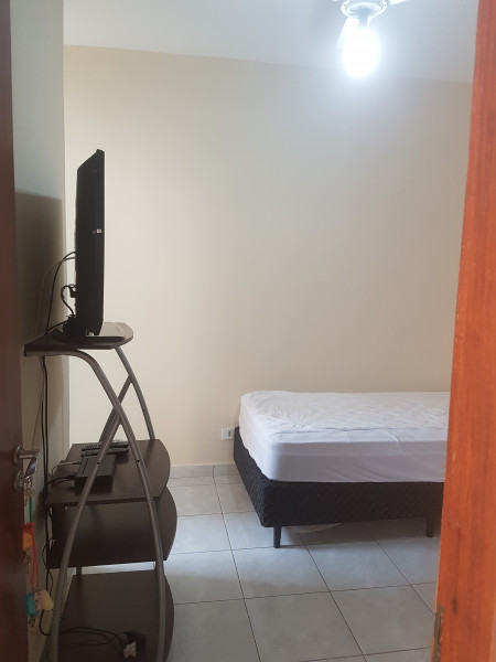 Imagem 15 da galeria do anúncio: Quarto Mobiliado com Cozinha Individual