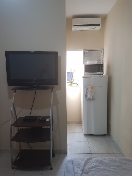 Imagem 9 da galeria do anúncio: Quarto Mobiliado com Cozinha Individual