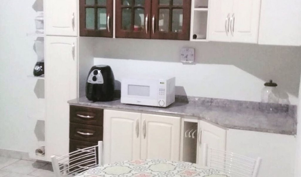 Imagem 4 da galeria do anúncio: Quarto com banheiro individual