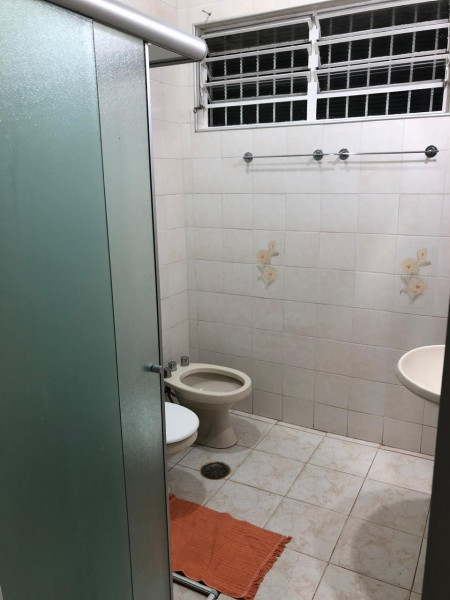 Imagem 6 da galeria do anúncio: Aluguel de quarto individual para rapazes no Guanabara