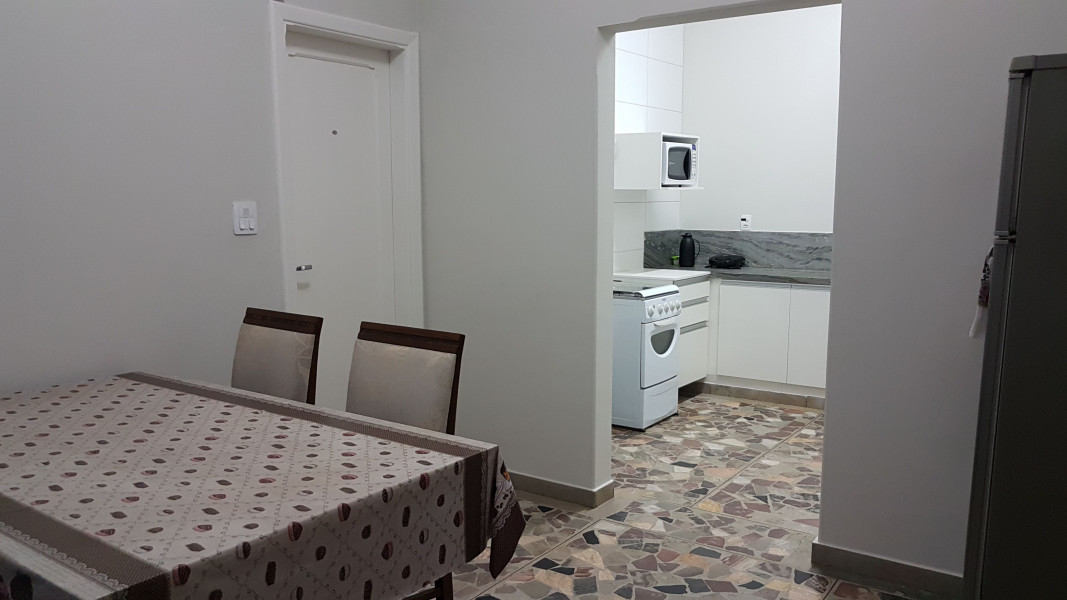 Imagem 4 da galeria do anúncio: Aluguel de quarto individual para rapazes no Guanabara