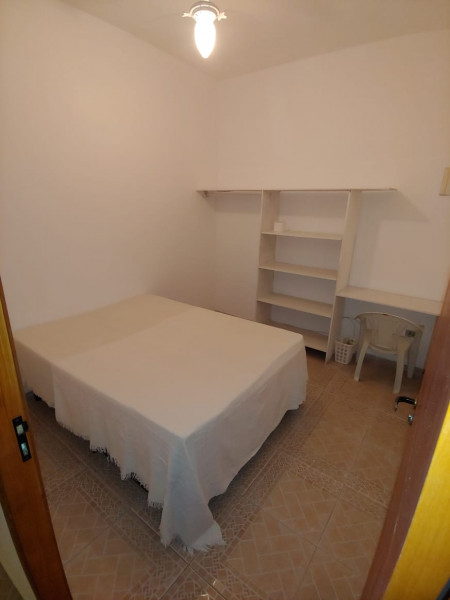 Imagem 4 da galeria do anúncio: Quartos para solteiros