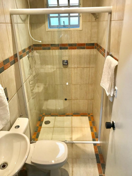 Imagem 8 da galeria do anúncio: Quartos individuais em casa mista, ao lado do Bar Veloso