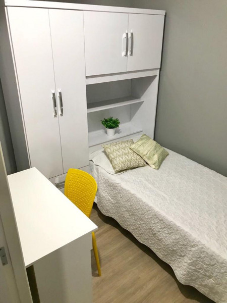 Imagem 6 da galeria do anúncio: Quartos individuais em casa mista, ao lado do Bar Veloso