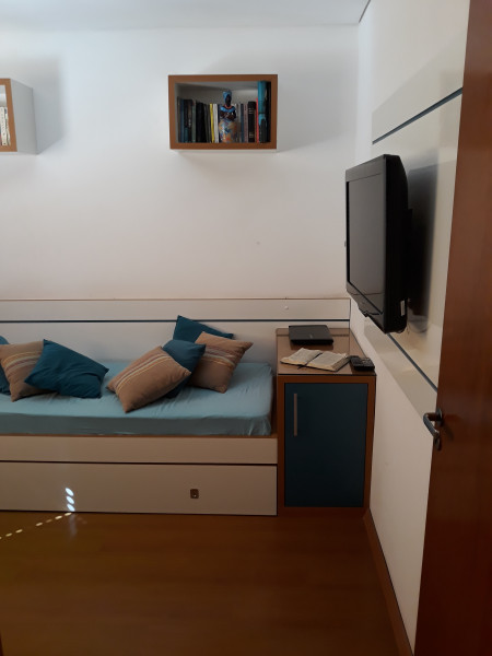 Imagem 18 da galeria do anúncio: Divido Apto Patríarca/ Vila Ré