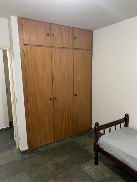 Imagem 1 da galeria do anúncio: Quarto atras da estação da Paulista (Centro)