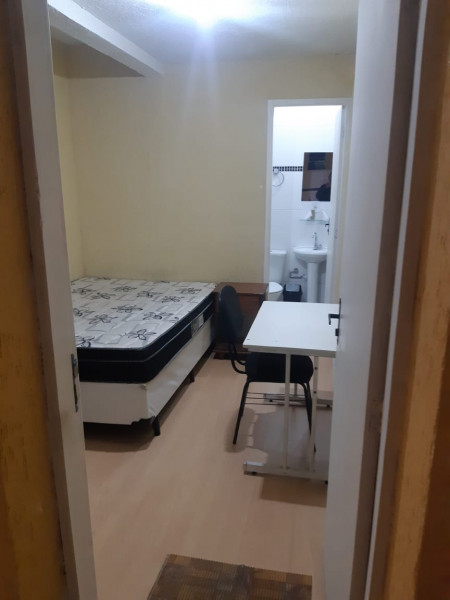 Imagem 9 da galeria do anúncio: Suítes(quarto + wc) privadas - Metrô Saúde/S.Judas/Conceição