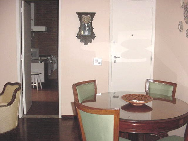 Imagem 2 da galeria do anúncio: Alugo Quarto Individual para moca- Ipanema