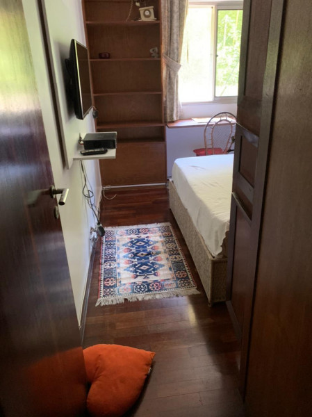 Imagem 6 da galeria do anúncio: Quarto com vista p/ a montanha em frente ao Metro Cantagalo