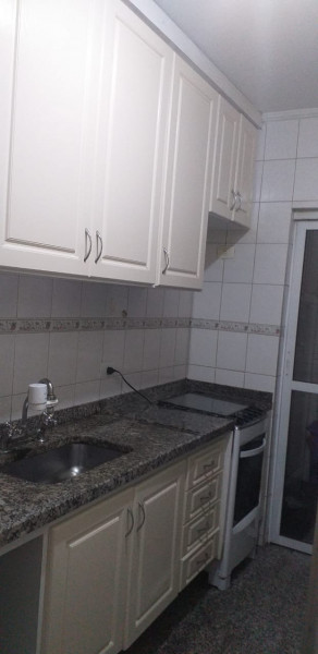 Imagem 2 da galeria do anúncio: Suíte para alugar em Moema!