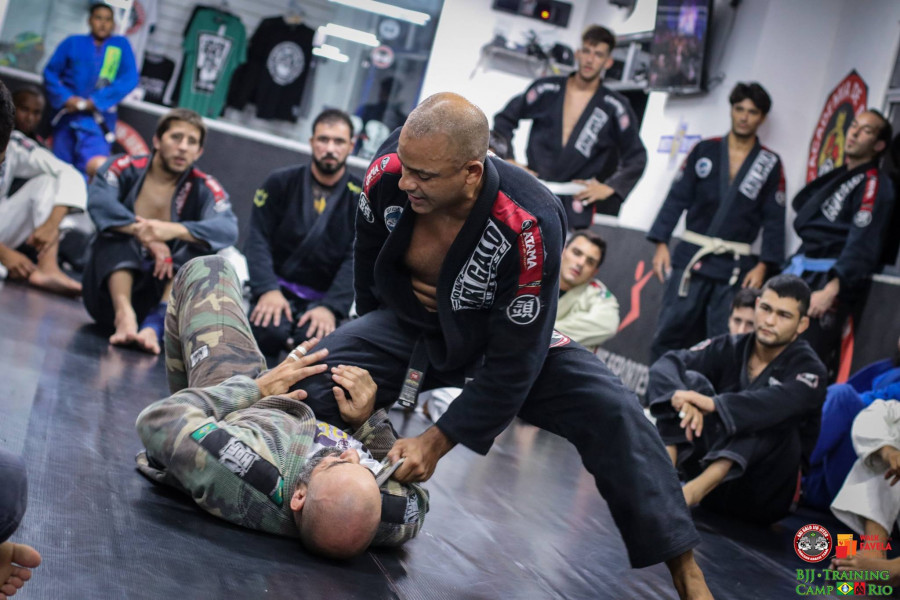 Imagem 17 da galeria do anúncio: QUARTO COMPARTILHADO MASCULINO E FEMININO EM COPACABANA!