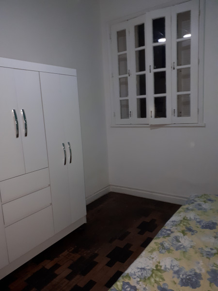 Imagem 9 da galeria do anúncio: Alugo um quarto em minha residência de preferência estudante