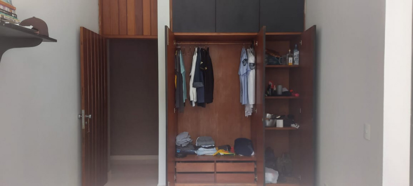 Imagem 1 da galeria do anúncio: Quarto na QI 5 LAGO SUL