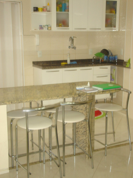 Imagem 6 da galeria do anúncio: REPUBLICA Feminina de FRENTE AO MAR (Individual e Compart.)