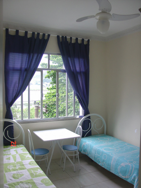 Imagem 4 da galeria do anúncio: REPUBLICA Feminina de FRENTE AO MAR (Individual e Compart.)