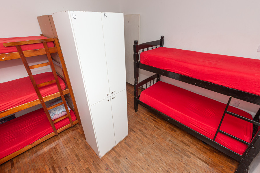 Imagem 19 da galeria do anúncio: ALUGUEL DE QUARTOS próximo ao Centro....