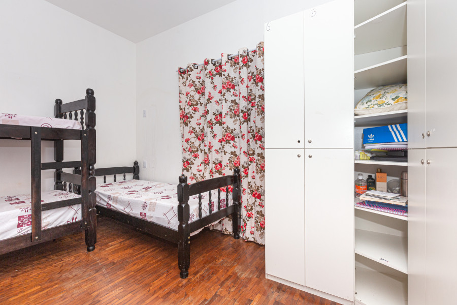 Imagem 12 da galeria do anúncio: ALUGUEL DE QUARTOS próximo ao Centro....