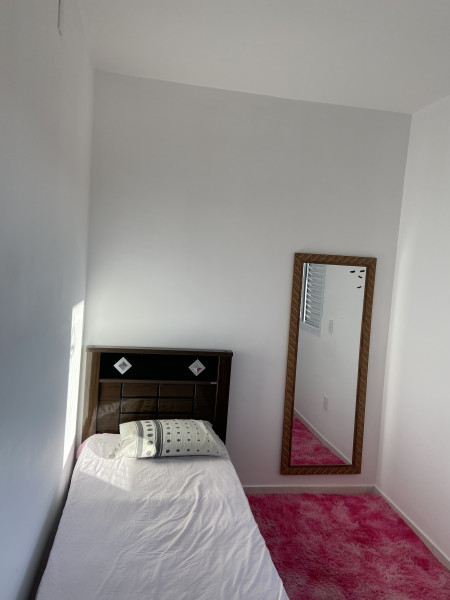 Imagem 4 da galeria do anúncio: Quarto para mulheres