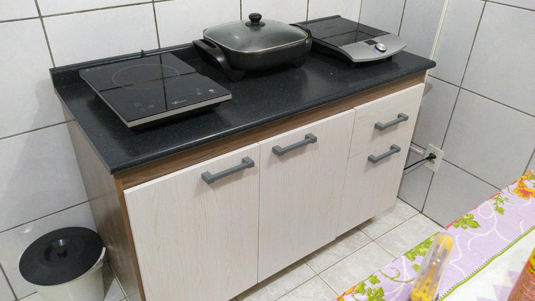 Imagem 4 da galeria do anúncio: Quarto mobiliado gigante para moças