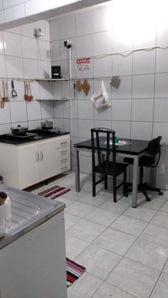 Imagem 6 da galeria do anúncio: Quarto mobiliado gigante para moças