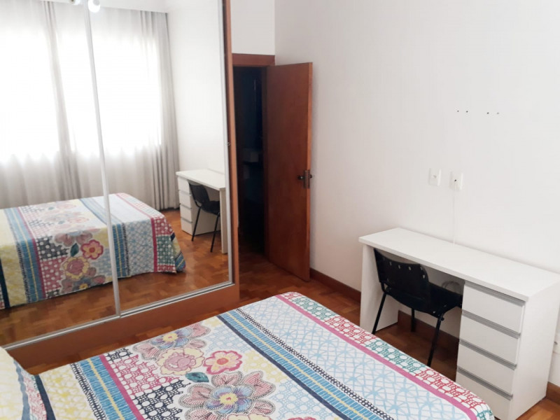 Imagem 3 da galeria do anúncio: Quarto individual de luxo no Centro