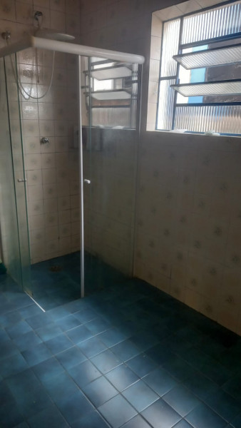 Imagem 2 da galeria do anúncio: Aluguel de quarto mobiliado com Guarda Roupas Embutido