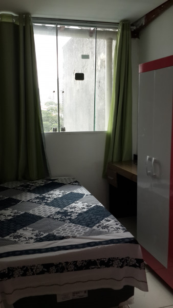 Imagem 5 da galeria do anúncio: Alugo ótimos quarto p/ moças, piscina, Lavanderia,mobiliado,