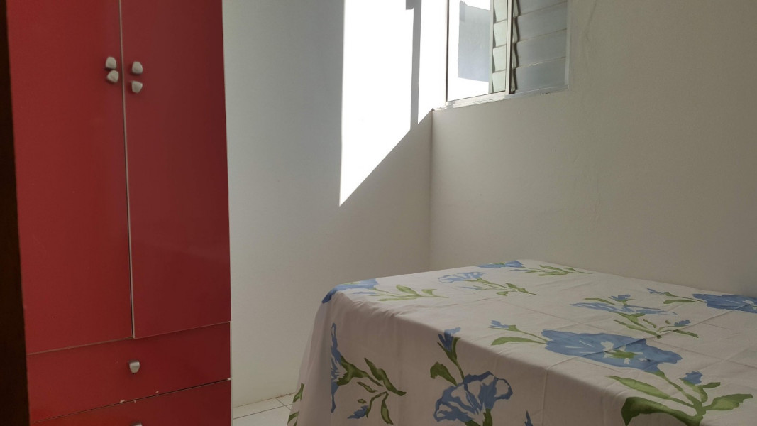 Imagem 7 da galeria do anúncio: Alugo ótimos quarto p/ moças, piscina, Lavanderia,mobiliado,