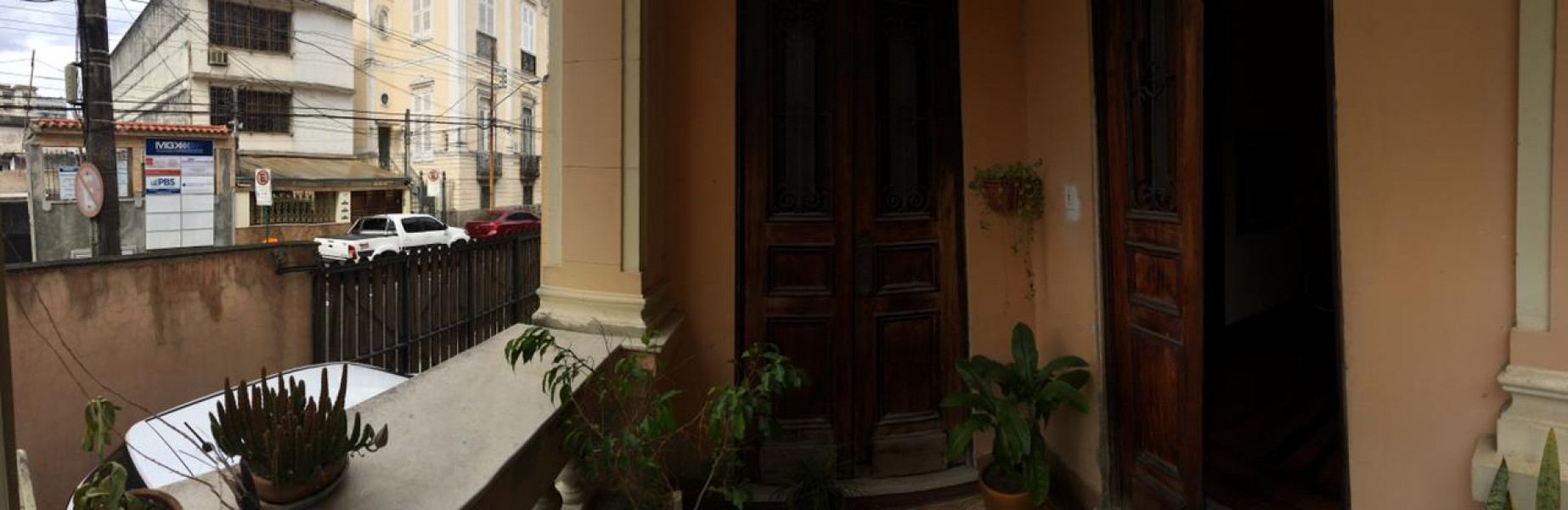 Imagem 6 da galeria do anúncio: Quarto amplo em casa colonial em Laranjeiras