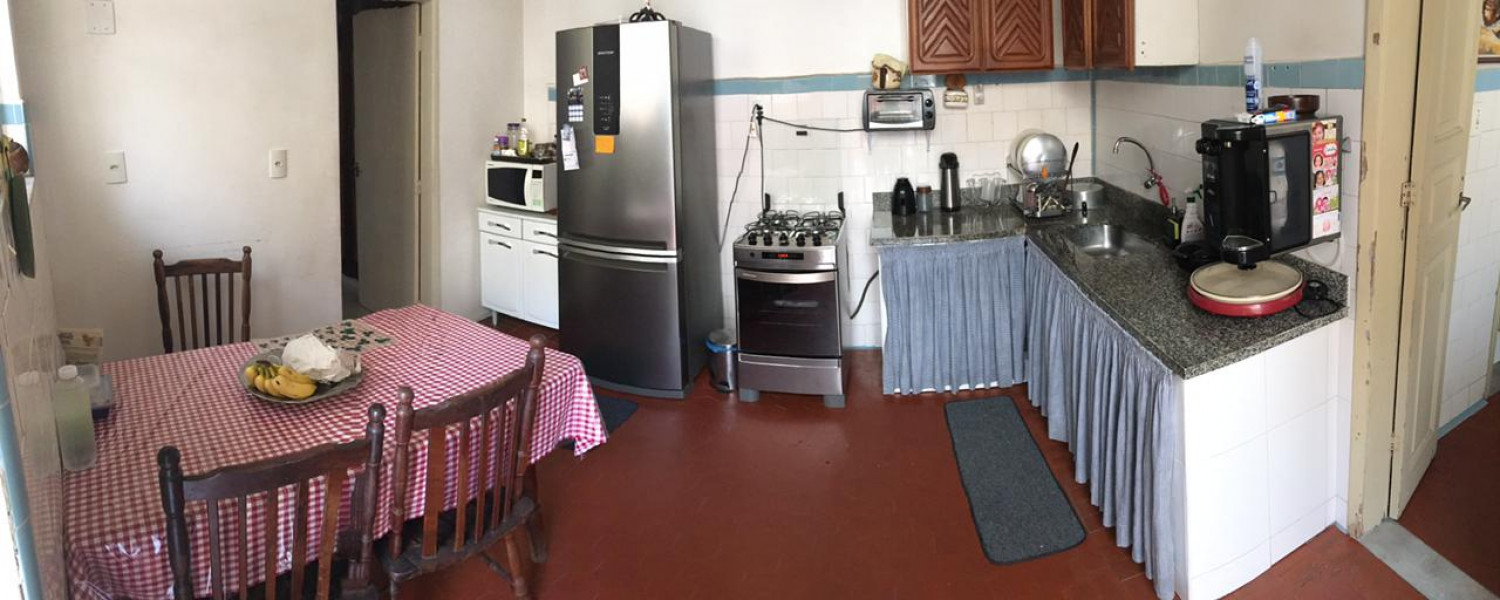 Imagem 11 da galeria do anúncio: Quarto amplo em casa colonial em Laranjeiras