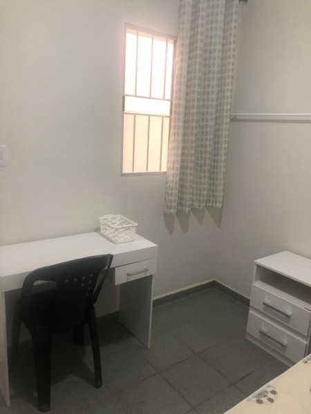 Imagem 4 da galeria do anúncio: Quarto Individual Mobiliado